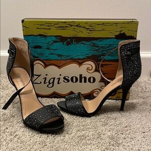 Zigi Soho Black Heels Sleek and Stylish